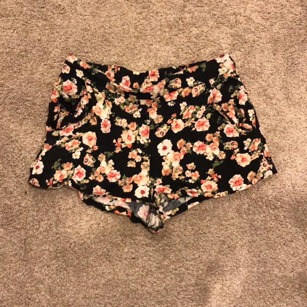 LA Hearts Floral Shorts